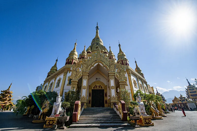 芒市旅游攻略勐焕大金塔傣味美食
